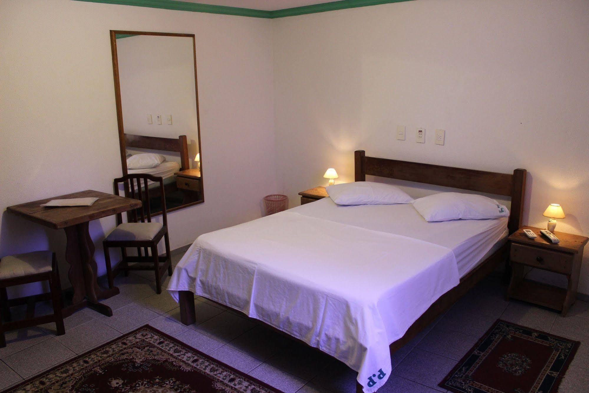 Hotel Pousada Da Praca ジャボアタン・ドス・グアララペス エクステリア 写真